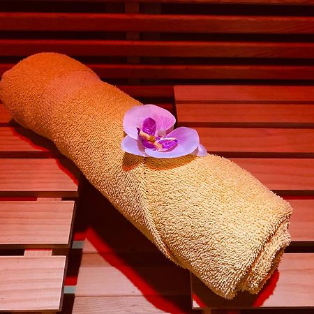 La Villa des Roses - Suite&Spa Lys-lez-Lannoy Esterno foto