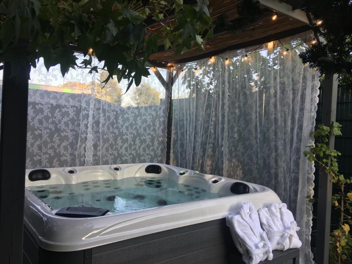 La Villa des Roses - Suite&Spa Lys-lez-Lannoy Esterno foto